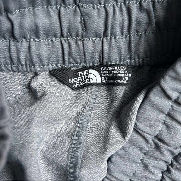 The North Face girls shorts. - Picture 4 of 4